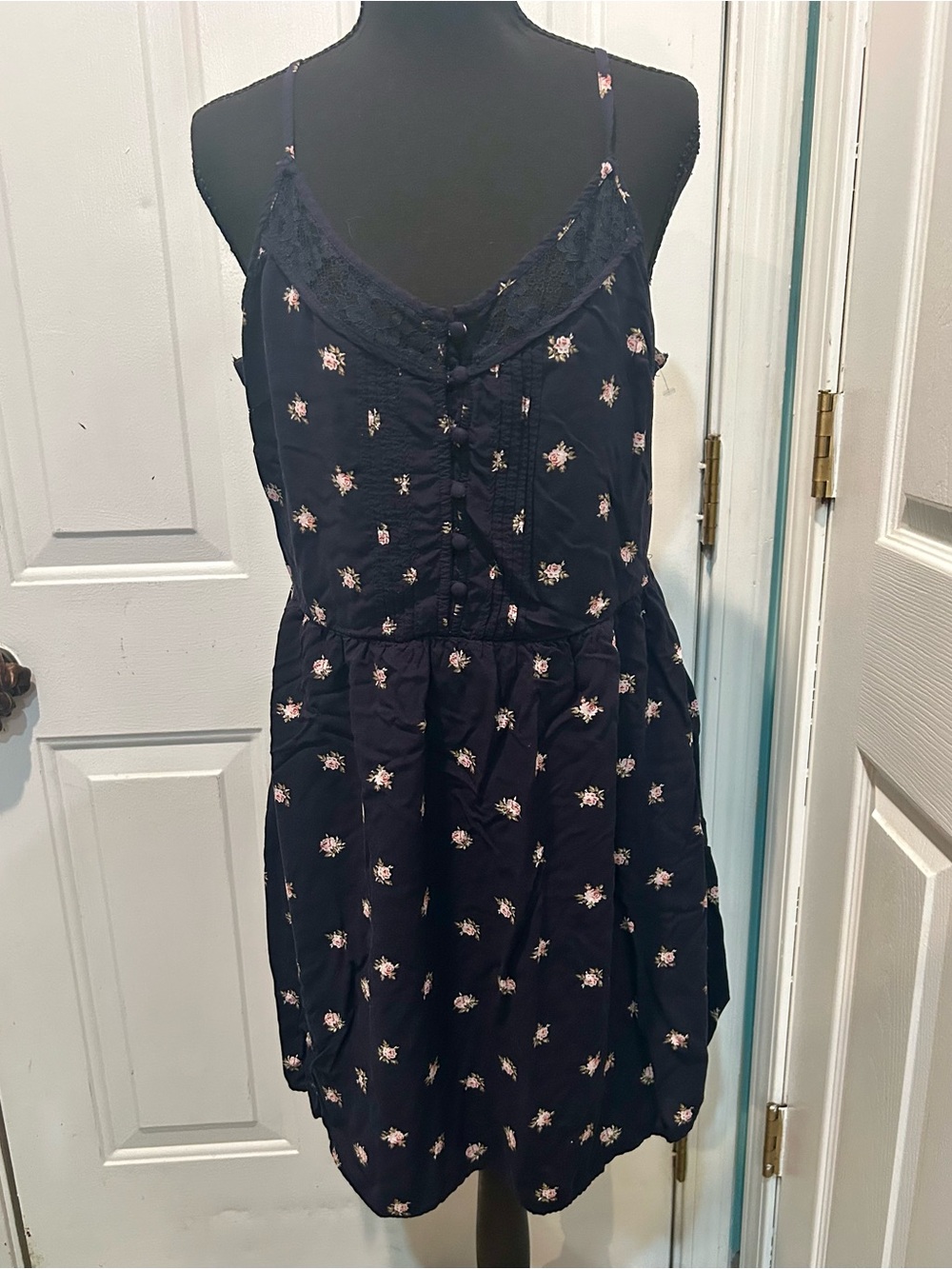Abercrombie & Fitch Dress Womens Navy Floral Lace Sweetheart Neck Sun Dress L
